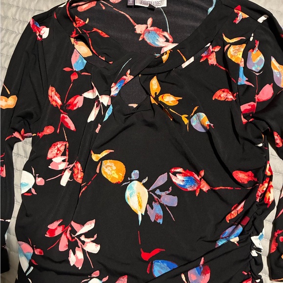 Jennifer Lopez Floral Blouse - Picture 2 of 4